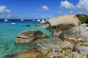 Drucke von Jachten , Schwimmer und Granitfelsen Die Badeseen ,Virgin Gorda,Britische Jungferninseln (BV I ),Westindien,Caribik,Zentralamerika Britische Jungferninseln Drucke: Jachten , Schwimmer und Granitfelsen