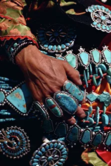 Drucke von Zunijändische Schmuck aus Neumexiko in den Vereinigten Staaten von Amerika im Nordamerika Verwandte Bilder Drucke: Zunijändische Schmuck