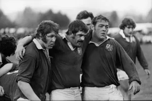 Rugby-Weltmeisterschaft Drucke: Der berühmte Pontypool Front Row spielt für die britischen Löwen im Jahr 1977