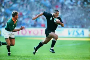 Rugby-Weltmeisterschaft Drucke: Jonas Luomis läuft mit dem Ball während des Finale der Weltmeisterschaft im Jahr 1995