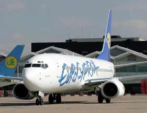 Boeing 737 Drucke: 5B-DBU