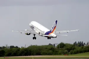 Drucke von Kreuzwindkreise bei BHX am 23.Mai 2003 Flug Drucke: F-WWIA