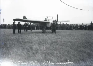 Vintage Flight Photography Drucke: Flight, SUP00156