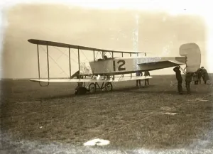 Historical Flight Images Drucke: Flight, SUP00166