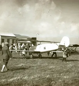 Biplane Aircraft Drucke: Flight, SUP00177