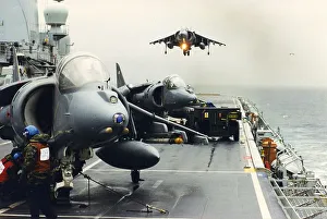 Aircraft Carrier Operations Drucke: Harrier GR7 s