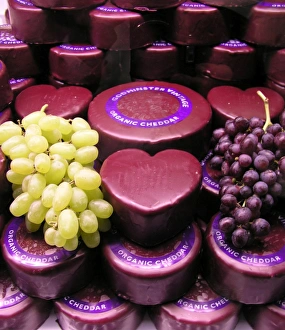 Easy Appetizer Recipes Drucke: Cheddar cheese and grapes