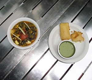 Indian Cuisine Food Drucke: Deep fried Panner Cheese and spinach curry