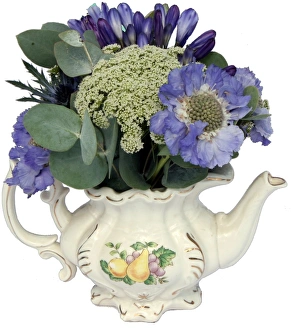 Floral Still Life Photography Drucke: Flowers in teapot