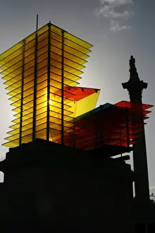 Trafalgar Square Photos Drucke: Model for a Hotel, Thomas Schuttes sculpture on the Forth Plinth, Trafalgar Square