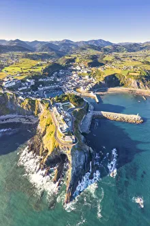 Luarsicht von Luarca, Asturien, Spanien
