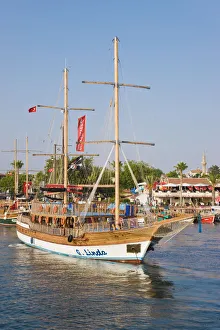 Turkey Travel Photography Drucke: Boats lining the harbourside, Side, Mediterranean Coast, Turkey