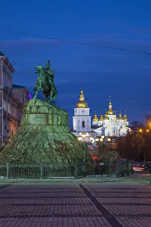 European Capital Cities Tour Drucke: Bohdan Khmelnytsky Monument & St. Michaels monastery, Sofiyivska Square
