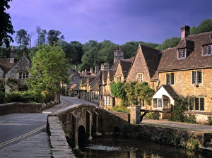 Wiltshire Tourist Attractions Drucke: Castle Combe