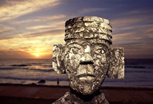 Pre Columbian Art Pieces Drucke: Chacmool statue