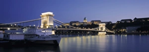 Drucke von Kettenbrücke über den Donaufluss in Budapest Ungarn Budapest, Einschließlich Der Donauufer, Des Budaer Burgviertels Und Der Andrßssy-Allee Drucke: Kettenbrücke über den Donaufluss