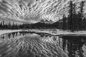 Alberta Canada Landscape Photography Drucke: Clouds Reflecting in Bow River, Aberta, Canada