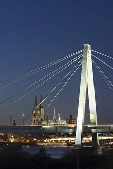 Drucke von Kölner Dom und Severinsbrücke in Köln Nordrhein-Westfalen Deutschland Kölner Dom Drucke: Kölner Dom und Seversbrücke in Köln Nordrhein-Westfalen Deutschland