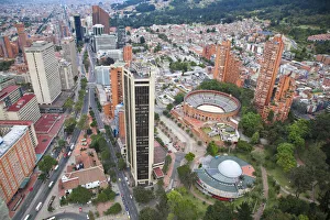 Drucke von Kolumbien , Bogotá , Blick auf das Zentrum internationalen Kolumbiens Kolumbien Drucke: Kolumbien, Bogotá, Blick auf das Internationale Zentrum der Stadt am Bullenplatz von San Miguel