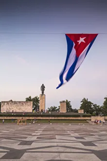 Fidel Castro Drucke: Kuba,Santa Clara ,Plaza der Revolution,Monument zu Ernsto Che Guerra,Cuban Flag