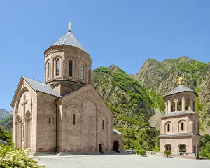 Georgian Orthodox Church Drucke: Dariali Monastery, Stepantsminda, Mtskheta-Mtianeti, Georgia