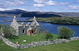 Abandoned Scottish Cottage Drucke: Derelict croft