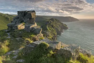 North Devon Coast Drucke: Dramatic North Devon coast at Valley of Rocks, Exmoor National Park, Devon, England