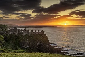 Dunluceburg bei Sonnenuntergang County Antrim Nordirland