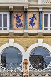 Valencian Community Landmark Drucke: Detail of Edificio Monforte art nouveau building, Plaza de la Reina, Valencia