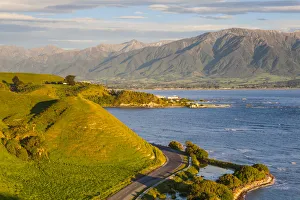 Bilder Datiert 2014 März: Höherer Blick über dramatischen Küstenlandschaften in Kaikoura auf der Südinsel Neuseelands