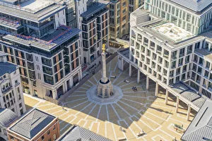 Erhöhte Aussicht über das Paternosterplatz in der Stadt von London im Vereinigten Königreich