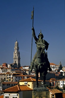 Equestrian Statues In Europe Drucke: An equestrian statue of Vimara Peres competes with