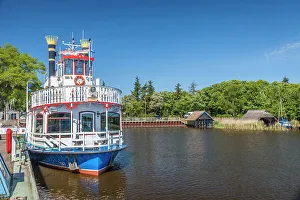 Excursion Steamer Drucke: Excursion steamer in the Bodden harbour of Prerow