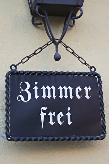 Bavaria Travel Destinations Drucke: Germany, Bavaria, Romantic Road, Dinkelsbuhl, Zimmer Frei or Room Free Hotel Sign