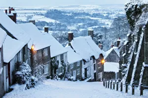 Goldhügel im Winter in der Grafschaft Dorset bei Shaftesbury im Vereinigten Königreich