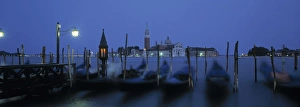 Traditional Venetian Boats Drucke: Gondolas by St