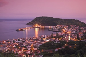 Portugal Drucke: Hafen und Stadt von Horta, Insel Faial im Archipel der Azoren in Portugal