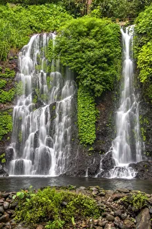 Indonesian Tourist Attractions Drucke: Jagir waterfall, Anyar, Java, Indonesia