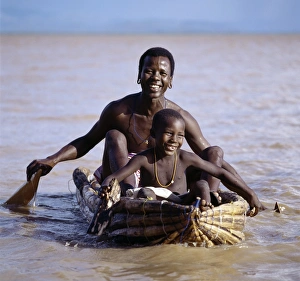 Drucke von See am Lake Baringo, einem der beiden Süßwasserseen des Ostgrabs, liegt in einer flachen Senke umgeben von Hügeln, wo schlechte landwirtschaftliche Praktiken zu starkem Bodenerosion geführt haben See Drucke: See von Baringo-See