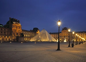 Drucke von Der Louvre, Paris, Frankreich Louvre Drucke: Der Louvre, Paris