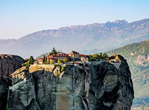 Meteora Rock Formations Drucke: Monastery of the Holy Trinity at sunrise, Meteora, Thessaly, Greece