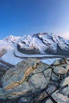 Swiss Alps Mountain Scenery Drucke: Monte Rosa range & Gornergletscher, Zermatt, Valais, Switzerland