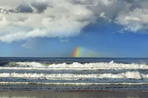 Australian Scenic Views Drucke: Ocean impression with rainbow - Australia, New South Wales, Forster