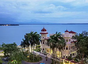 Schloss von Valle am Abend mit erhöhter Sichtung in Cienfuegos im Kuba