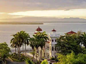 Schloss von Valle am Sonnenaufgang mit erhöhter Aussicht. Cienfuegos. Provinz Kuba