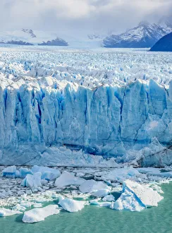 Perito Moreno-Gletscher aus hoher Position im Parque Nacional de los Glaciares in der Provinz Santa Cruz