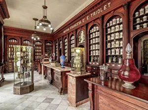 Caribbean Travel Destinations Drucke: Pharmaceutical Museum, interior, Matanzas, Matanzas Province, Cuba