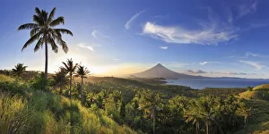 Philippine Island Getaway Drucke: Philippines, Southeastern Luzon, Bicol, Mayon Volcano