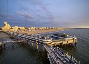 European City Skyline Views Drucke: Pier in Scheveningen, elevated view, The Hague, South Holland, The Netherlands
