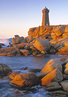 French Coastal Landmarks Drucke: Ploumanach Lighthouse